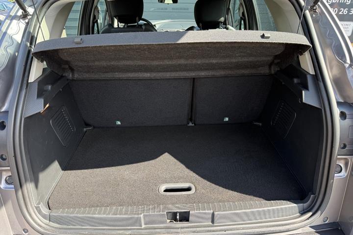 Grå Renault Captur fra 2013
