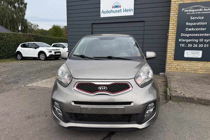 Grå Kia Picanto fra 2015