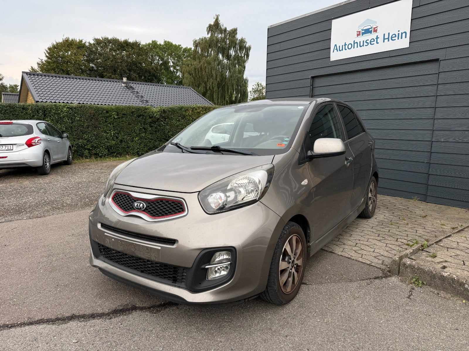 Grå Kia Picanto fra 2015