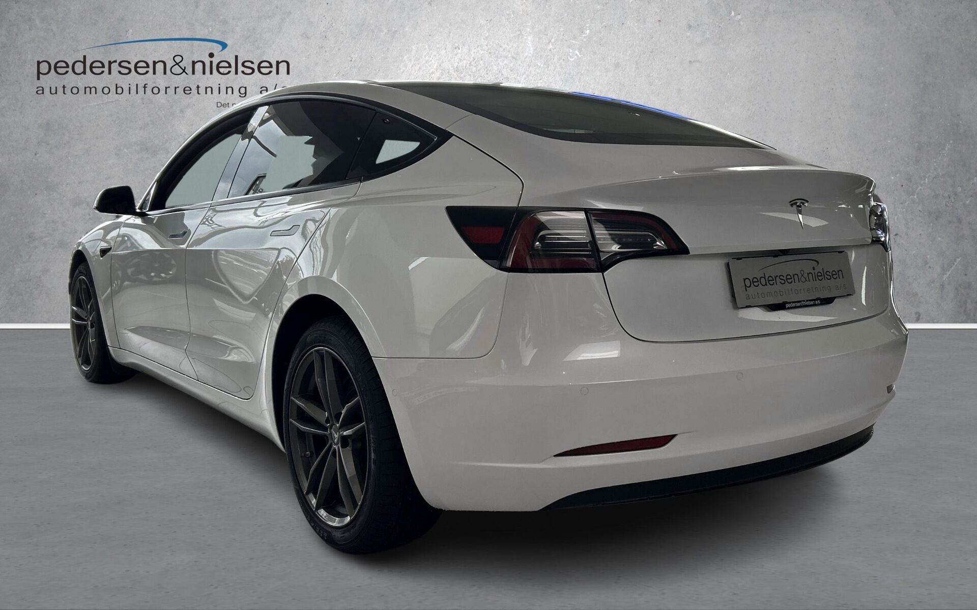 undefined Tesla Model 3 fra 2021