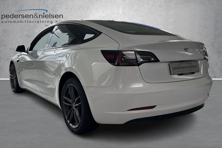 undefined Tesla Model 3 fra 2021