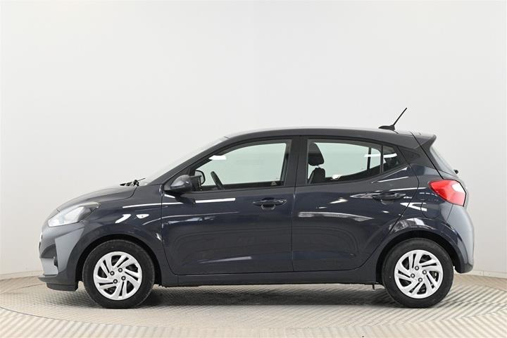 Grå Hyundai i10 fra 2021