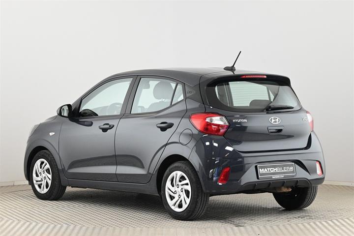 Grå Hyundai i10 fra 2021