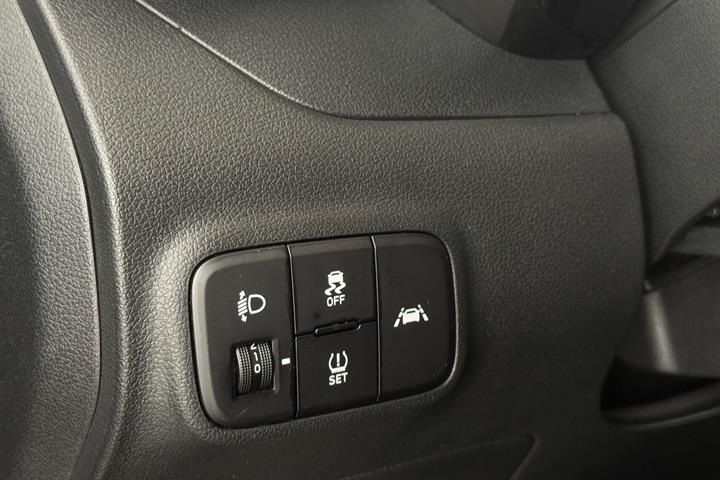 Grå Hyundai i10 fra 2021