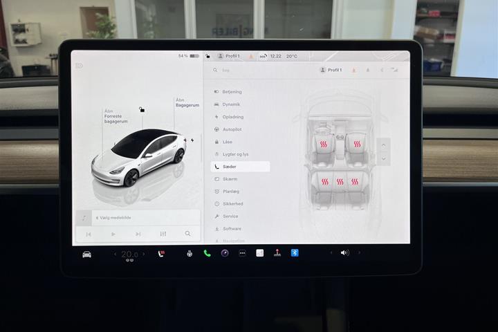 Hvid Tesla Model 3 fra 2023