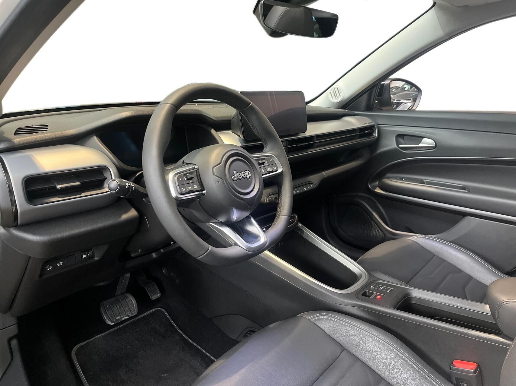 Hvid Jeep Avenger fra 2025