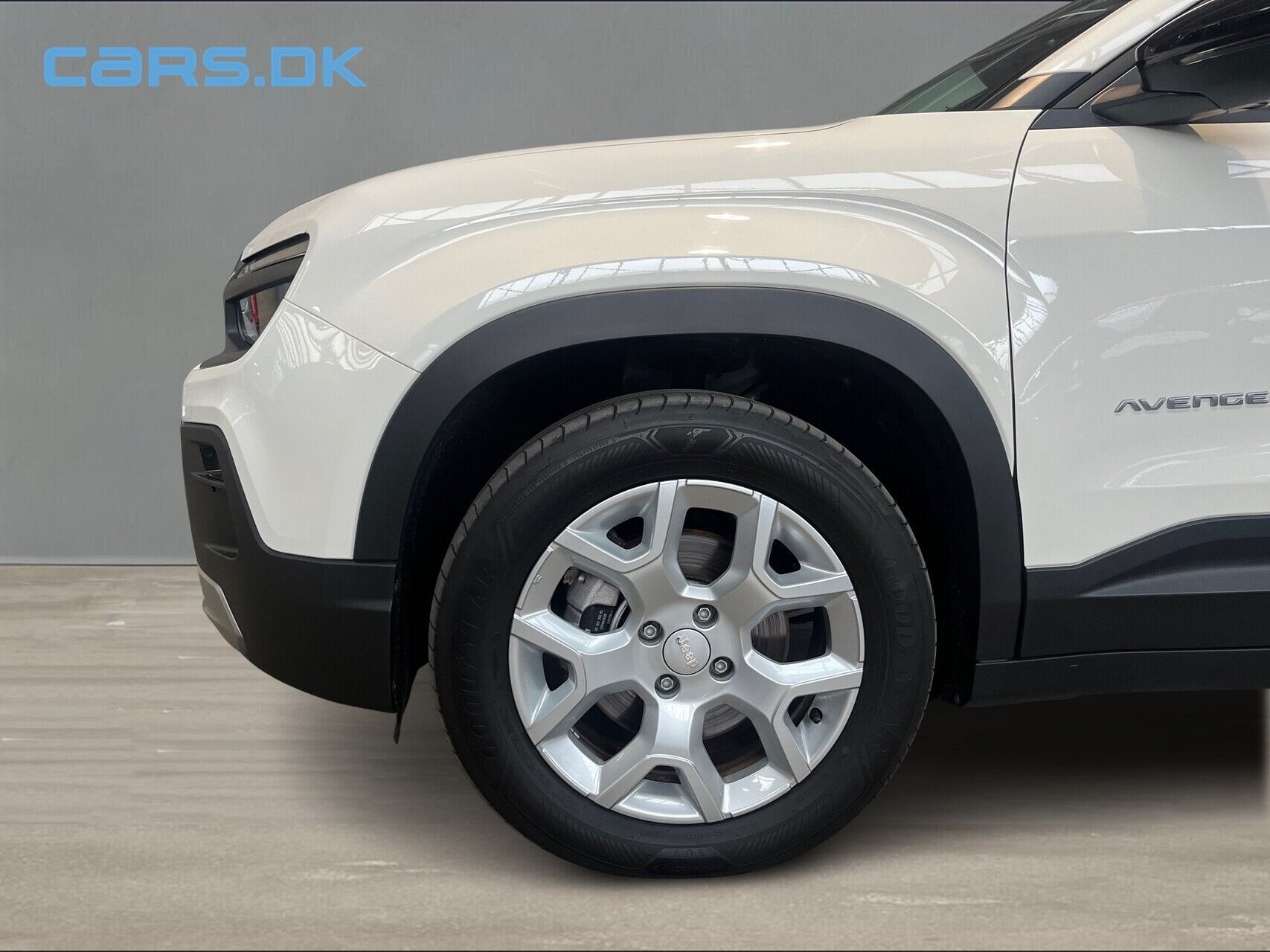 Hvid Jeep Avenger fra 2025