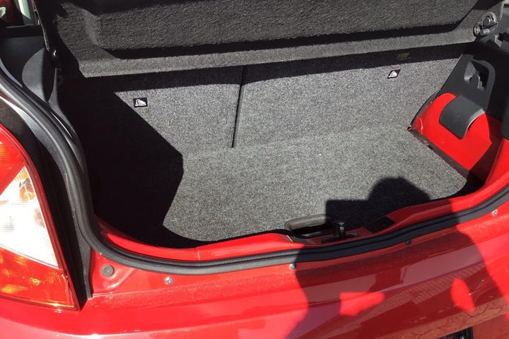 Rød Seat Mii fra 2019