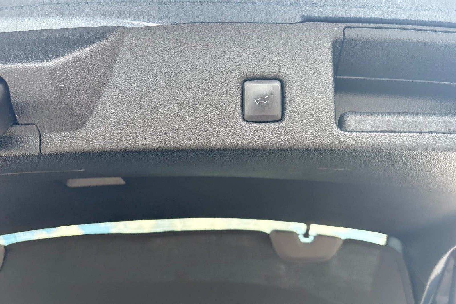 Blå Ford Kuga fra 2022