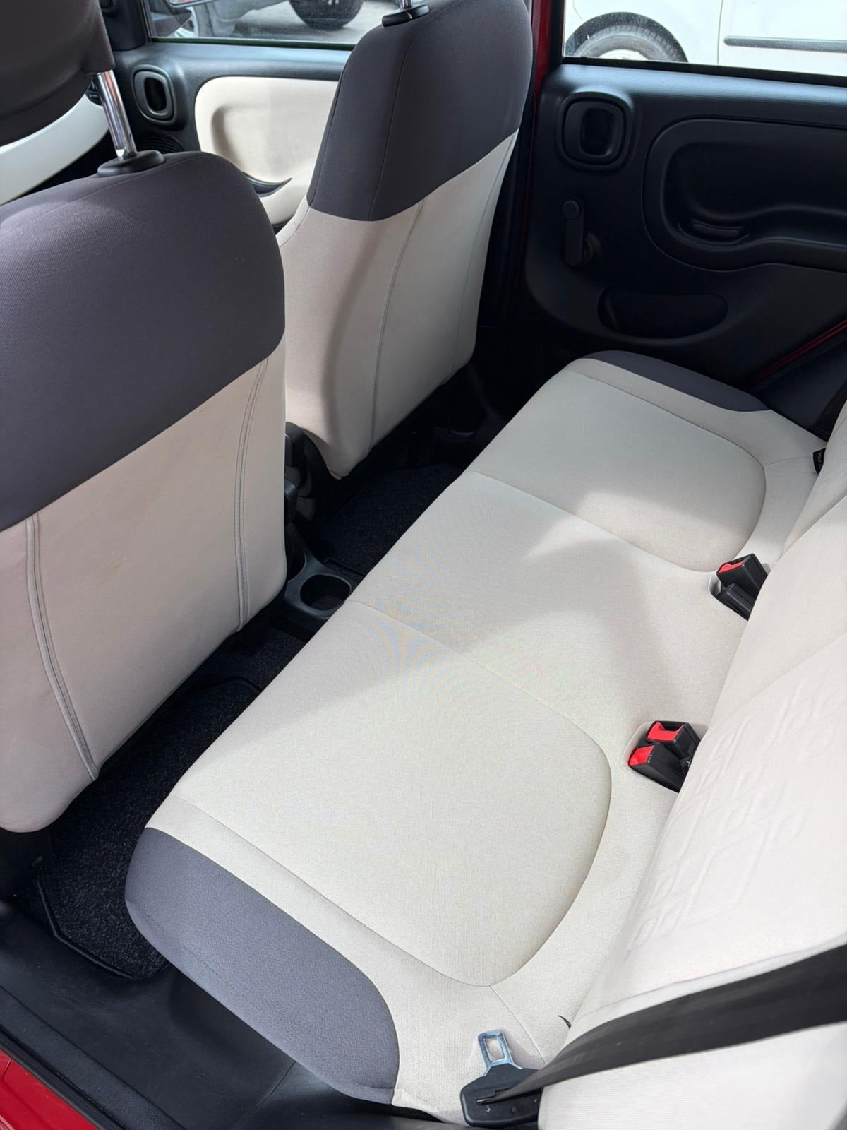 Grøn Fiat Panda fra 2013