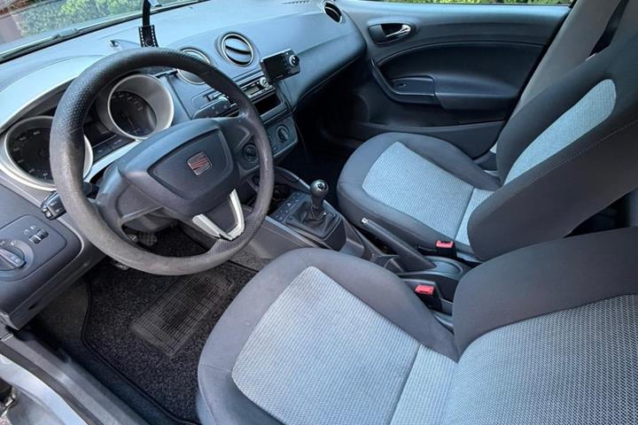 Grøn Seat Ibiza fra 2009