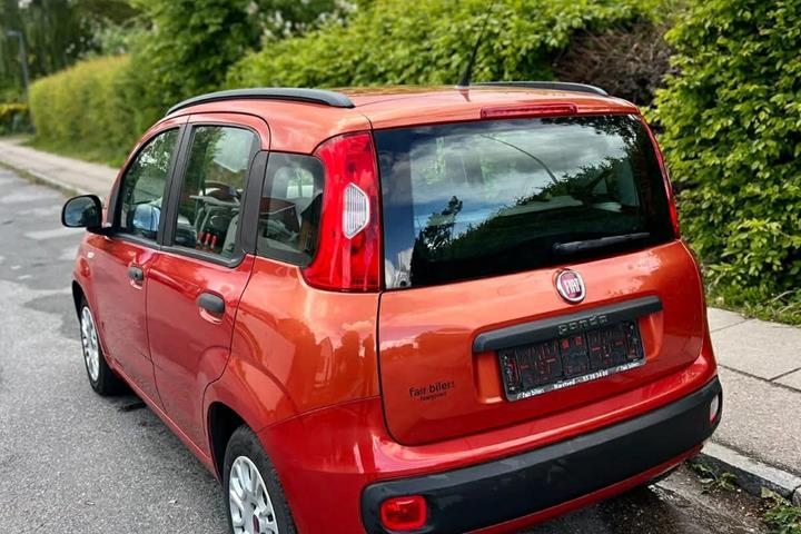 Grøn Fiat Panda fra 2012