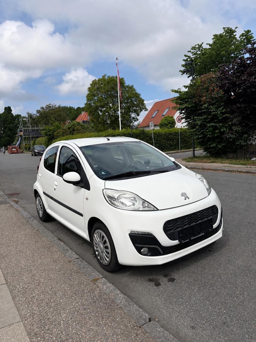 Grøn Peugeot 107 fra 2013
