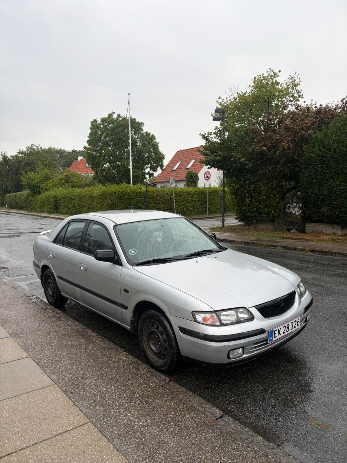 undefined Mazda 626 fra 1998