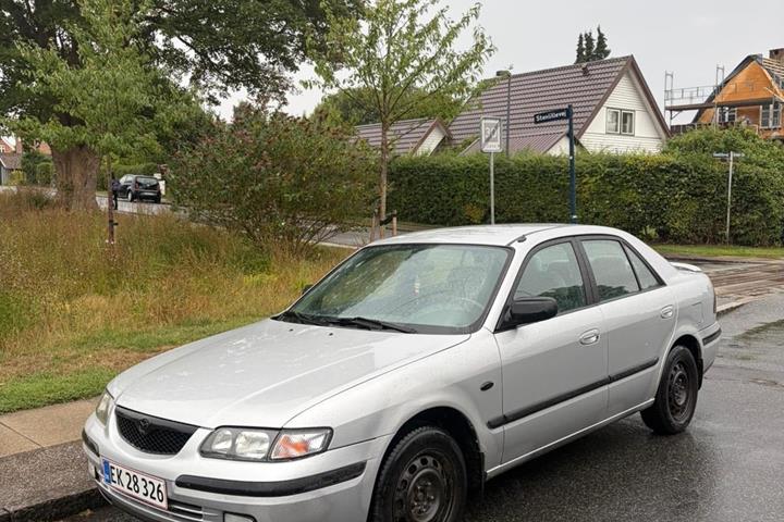 undefined Mazda 626 fra 1998
