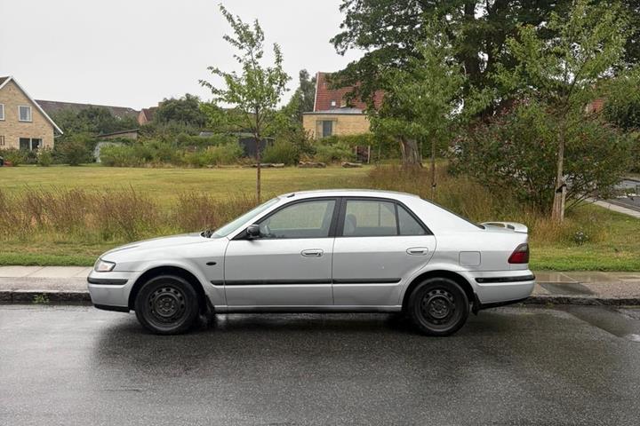 undefined Mazda 626 fra 1998