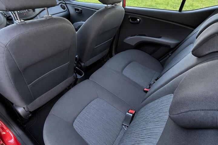 Grøn Hyundai i10 fra 2011