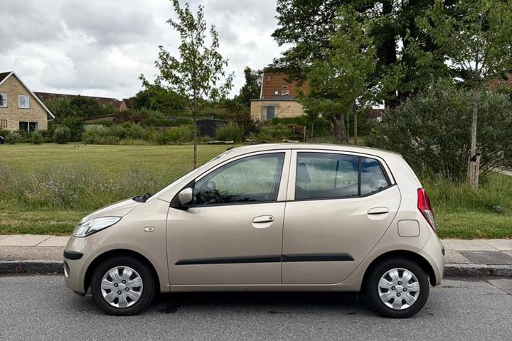 Grøn Hyundai i10 fra 2010