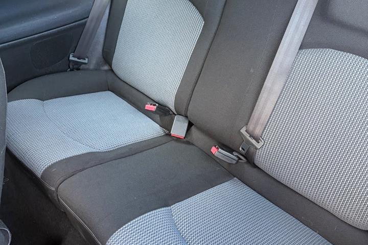 Grøn Peugeot 206 fra 2002