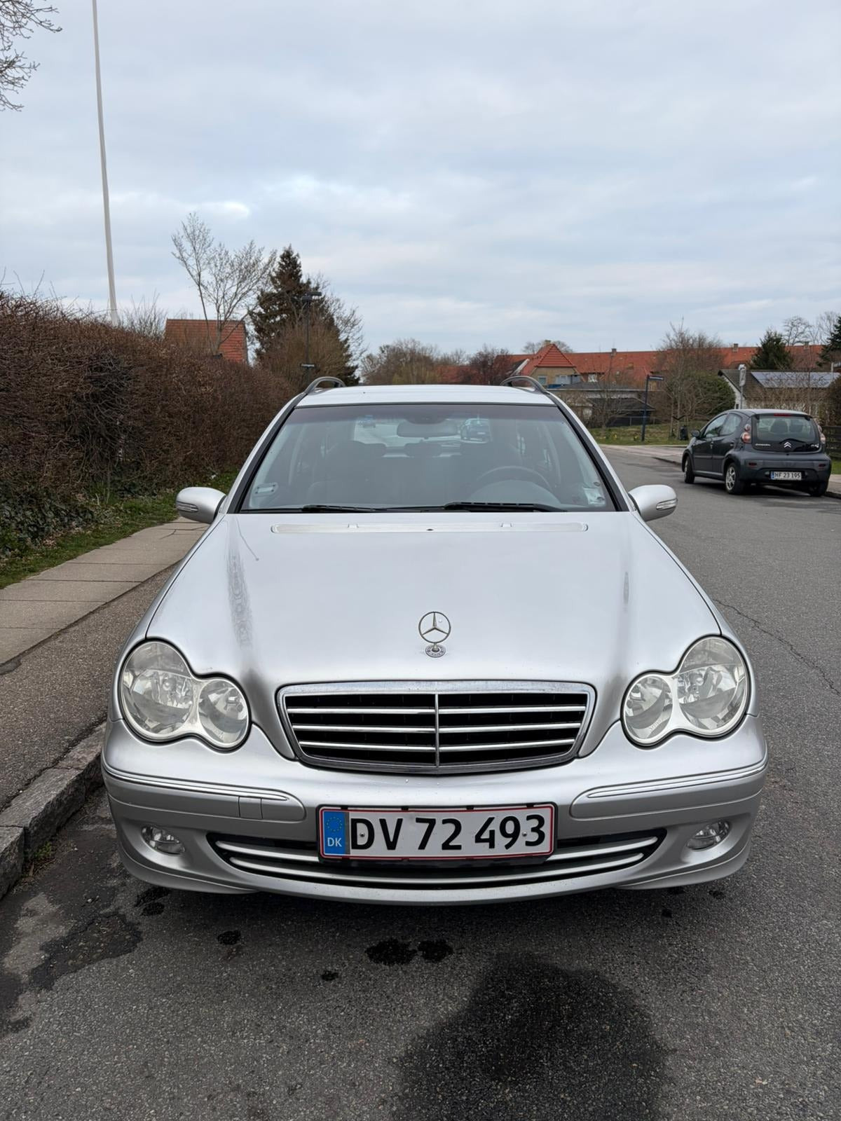 Grøn Mercedes C180 fra 2005