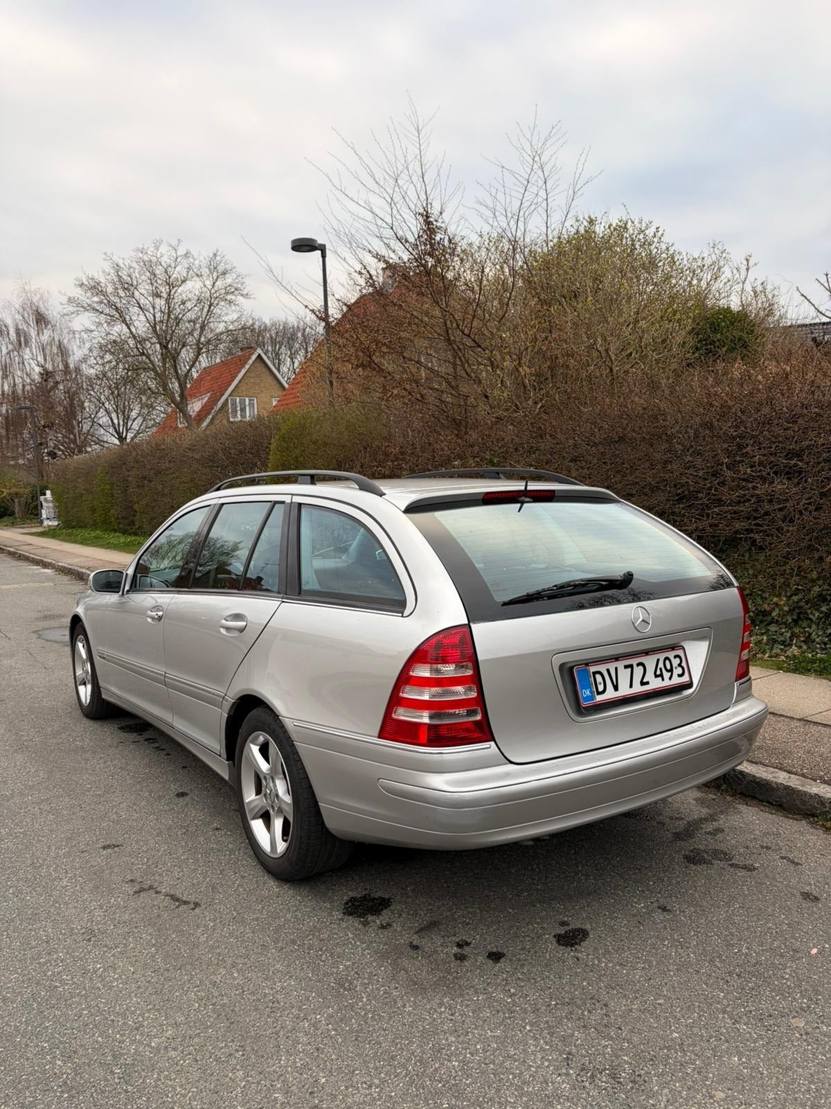 Grøn Mercedes C180 fra 2005