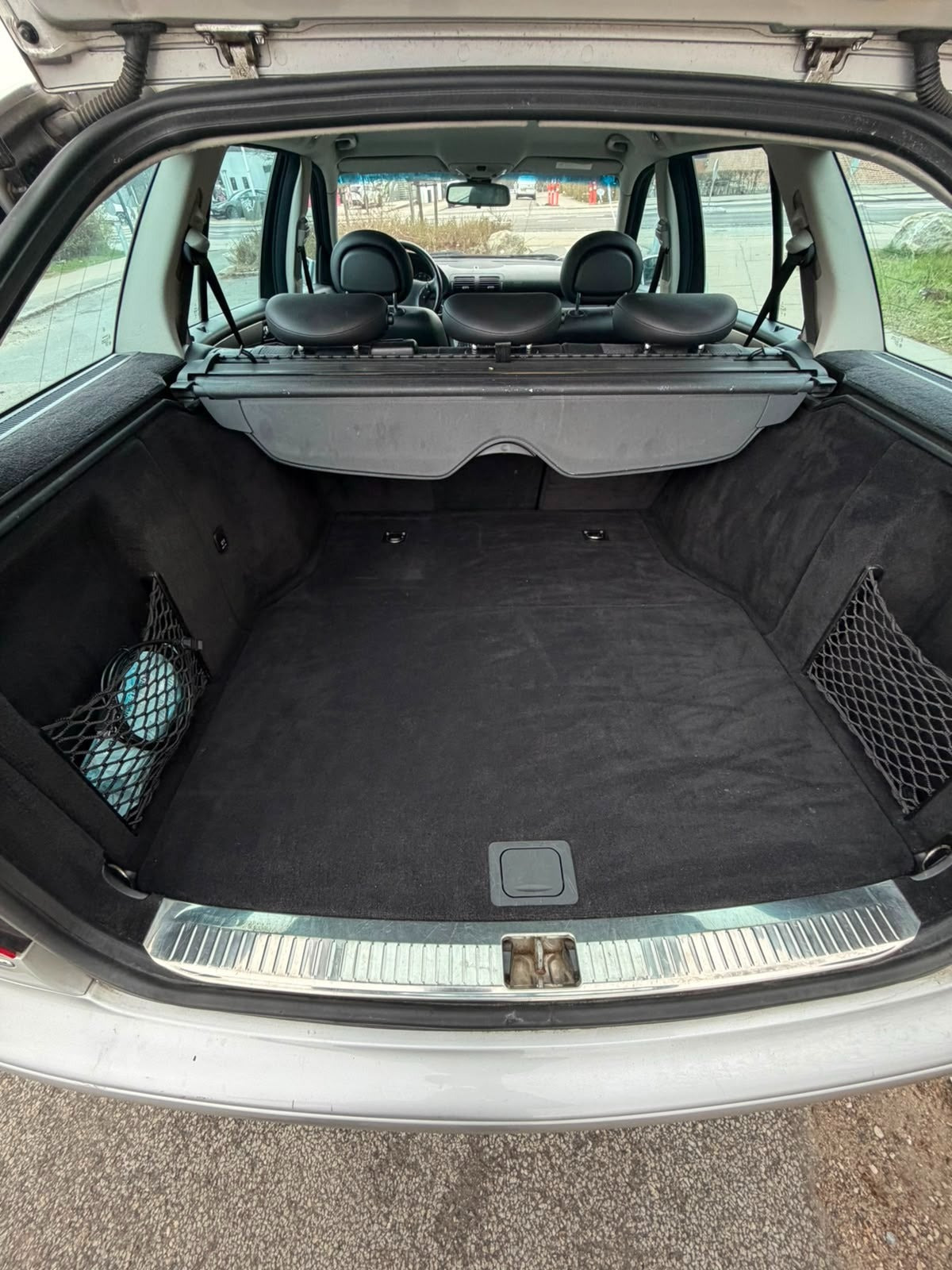 Grøn Mercedes C180 fra 2005