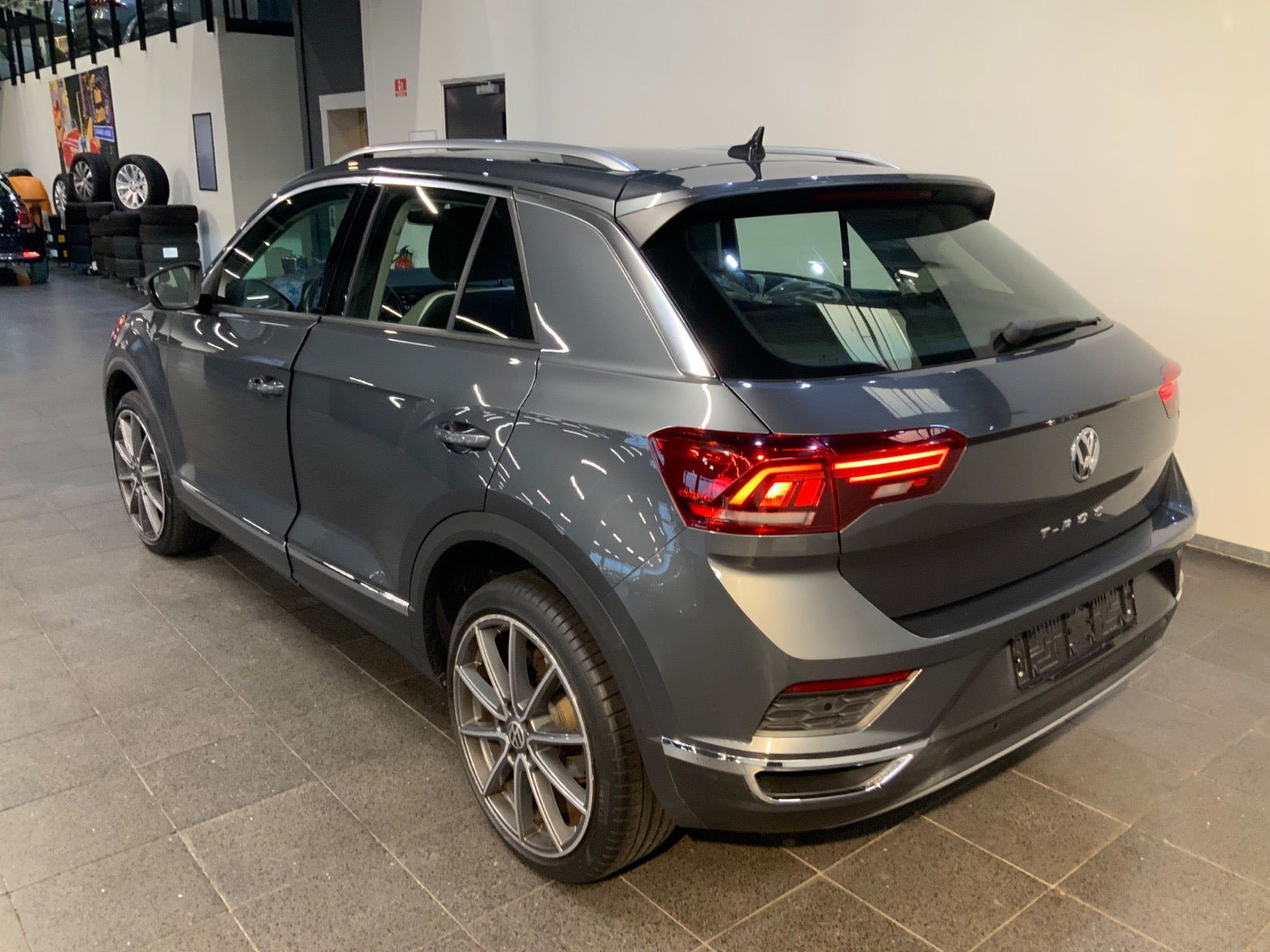 Grå VW T-Roc fra 2020
