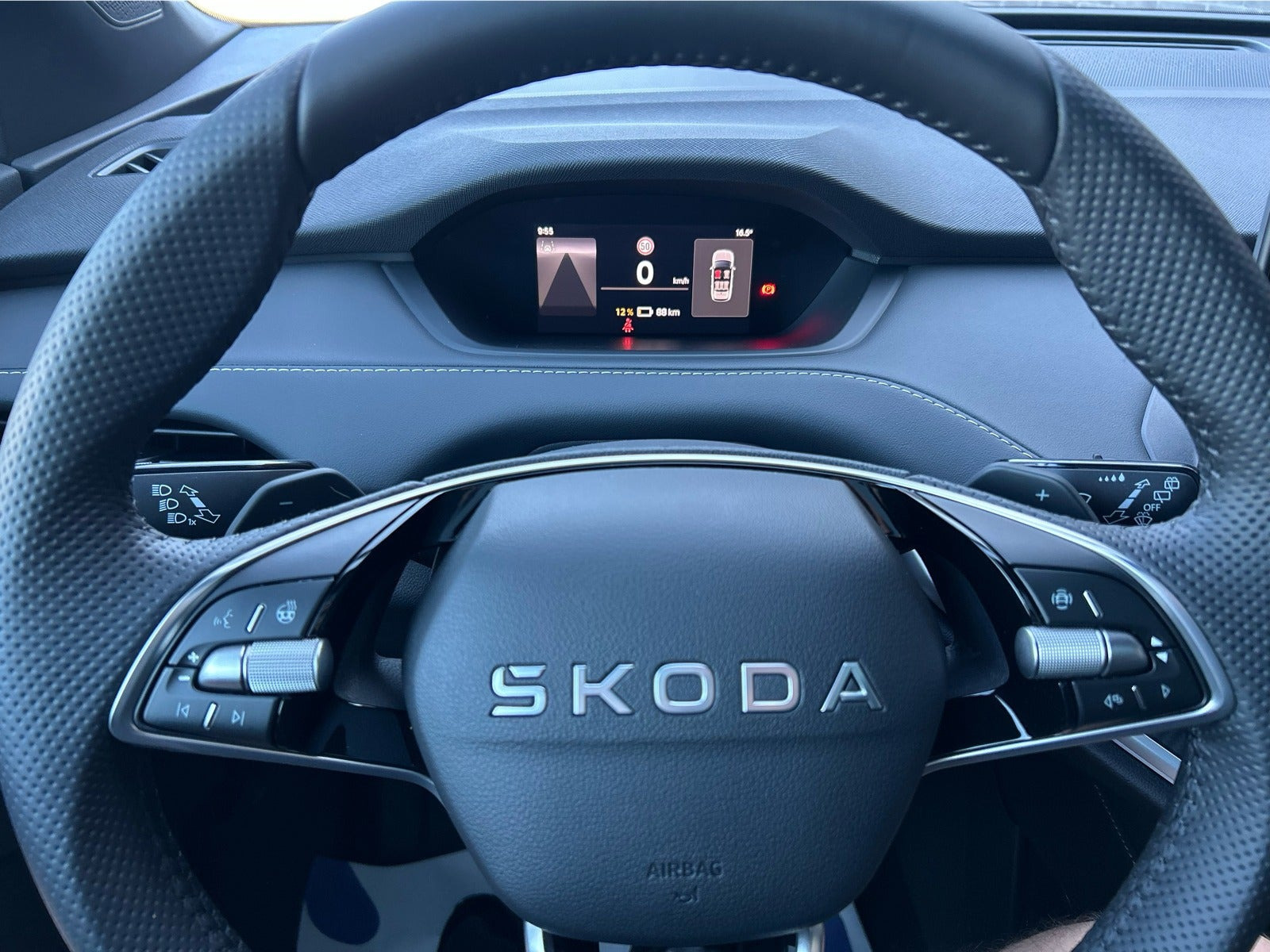 Grå Skoda Enyaq fra 2027