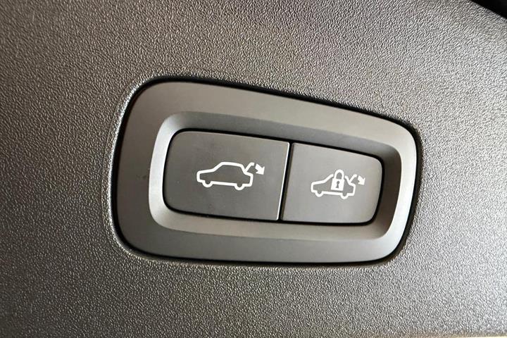 Sort Polestar 2 fra 2023