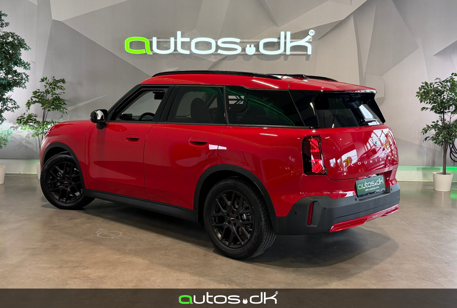 Rød Mini Countryman E fra 2025