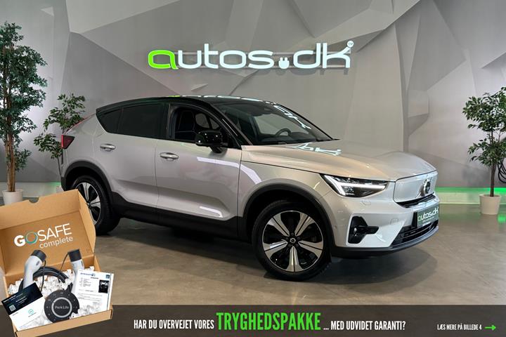 Sølv Volvo C40 fra 2023 set udefra