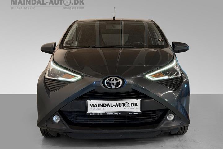 Grå Toyota Aygo fra 2020