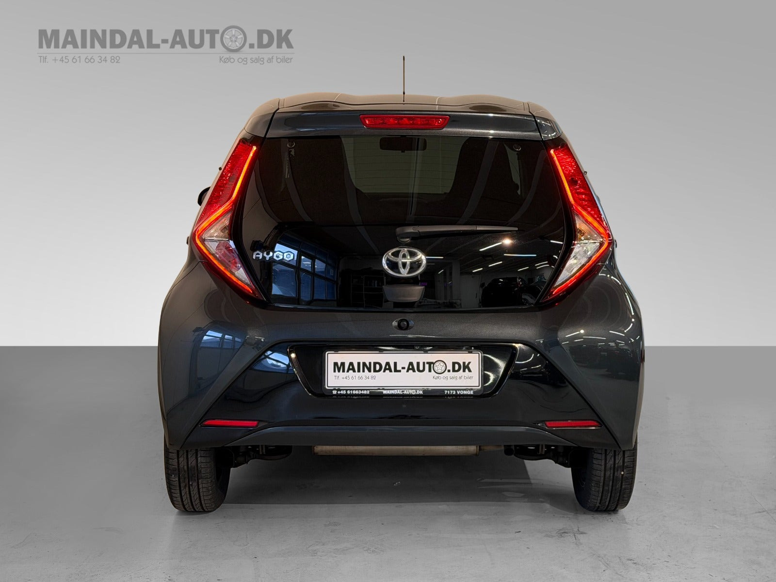 Grå Toyota Aygo fra 2020