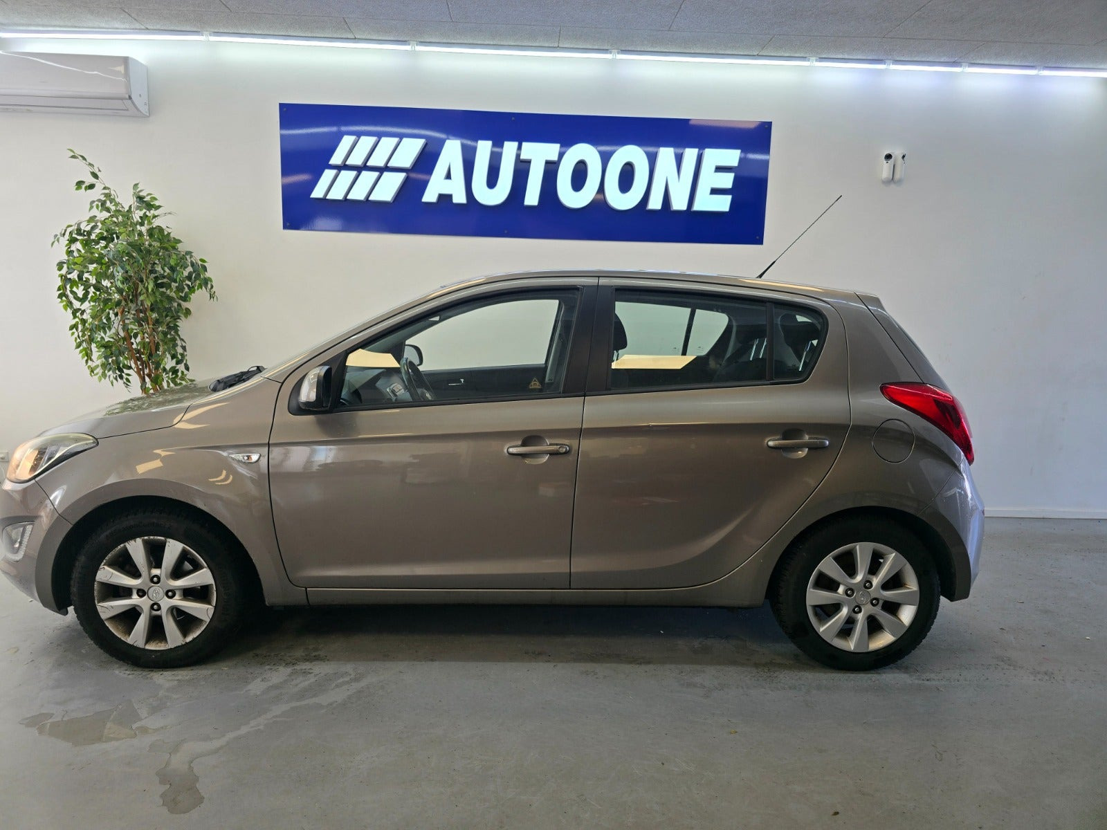 Sort Hyundai i20 fra 2013