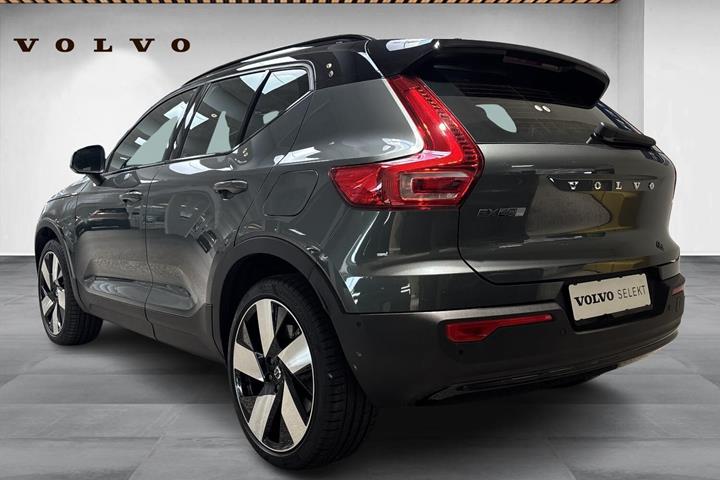 Grøn Volvo EX40 fra 2026