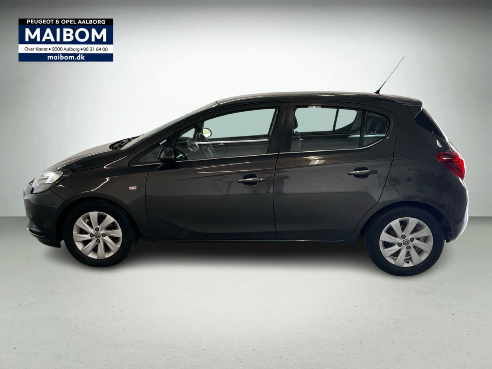 Sort Opel Corsa fra 2015
