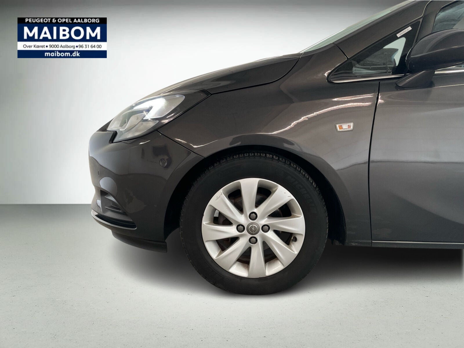 Sort Opel Corsa fra 2015