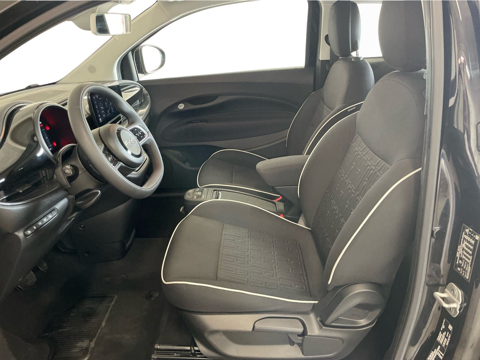 Sort Fiat 500e fra 2023