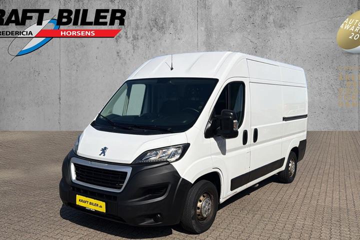 Hvid Peugeot Boxer 333 fra 2017
