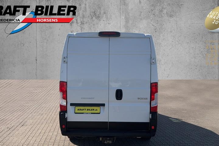 Hvid Peugeot Boxer 333 fra 2017