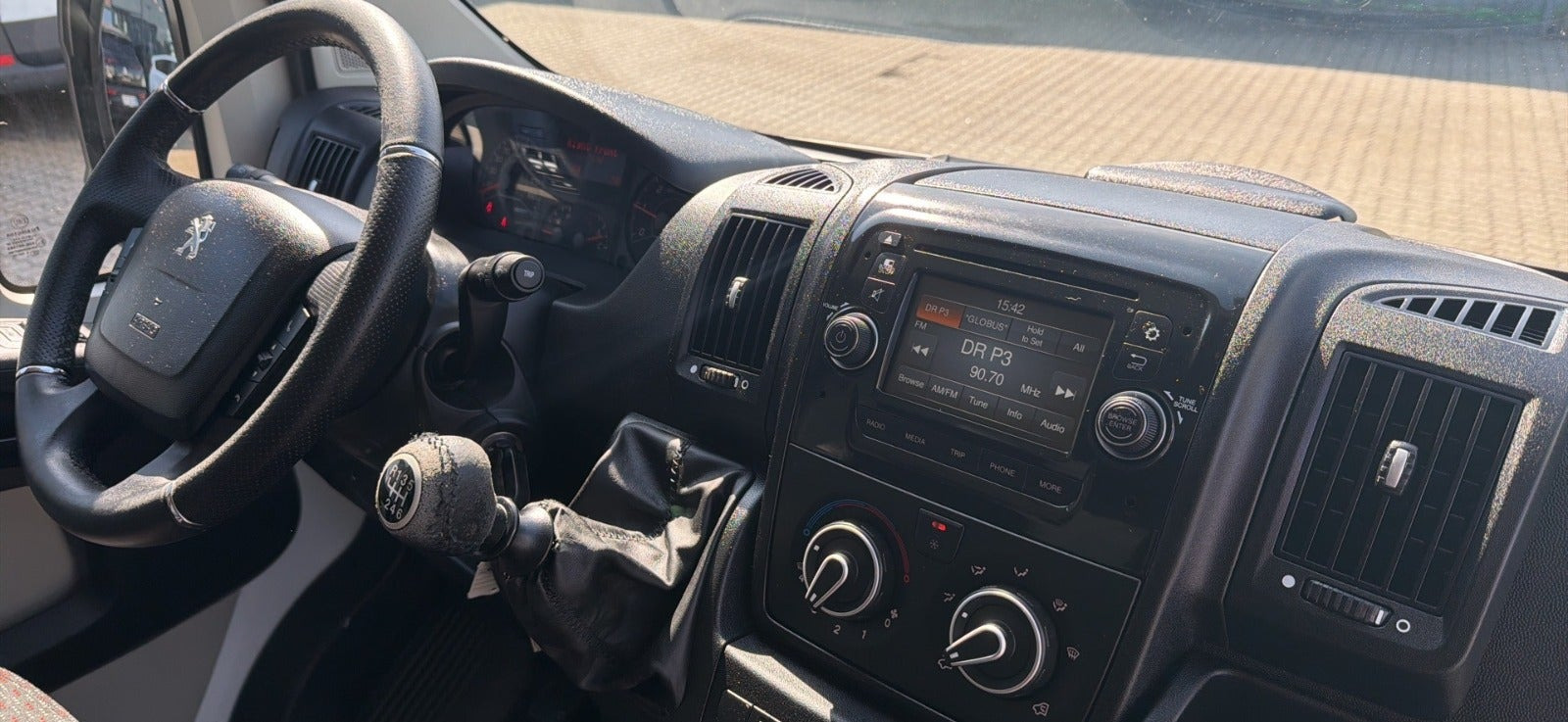 Hvid Peugeot Boxer 333 fra 2017