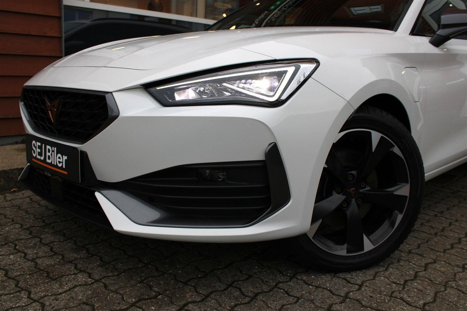 Hvid Cupra Leon fra 2022