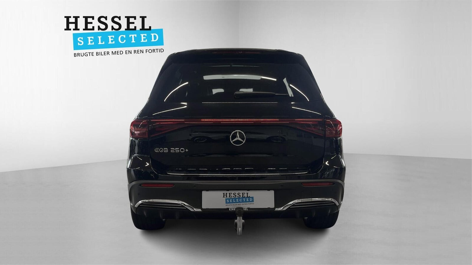 Sort Mercedes EQB250+ fra 2024