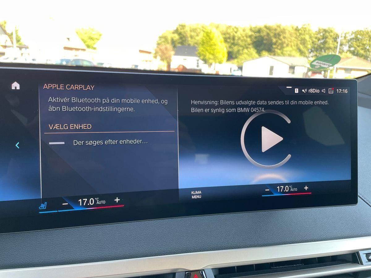 Grå BMW iX fra 2023