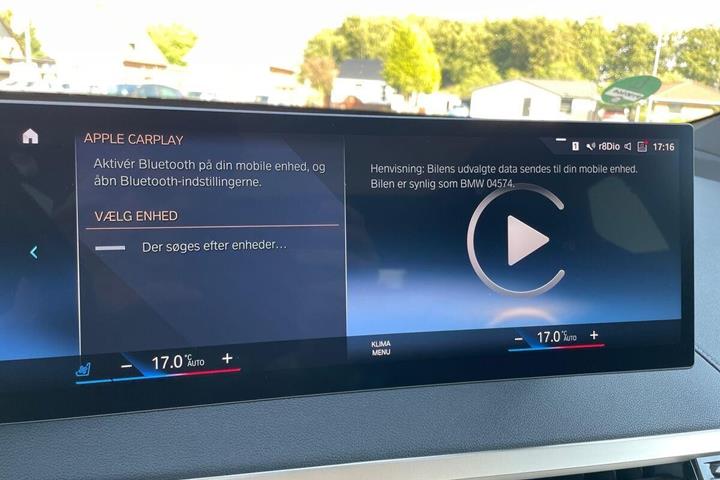Grå BMW iX fra 2023