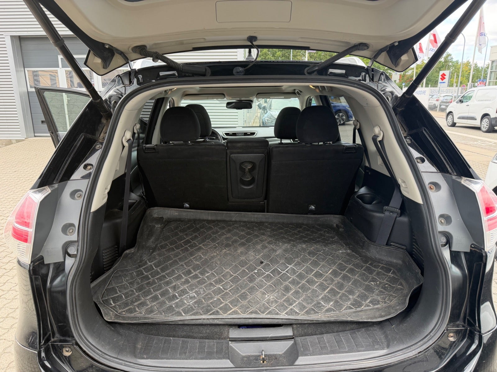 undefined Nissan X-Trail fra 2016
