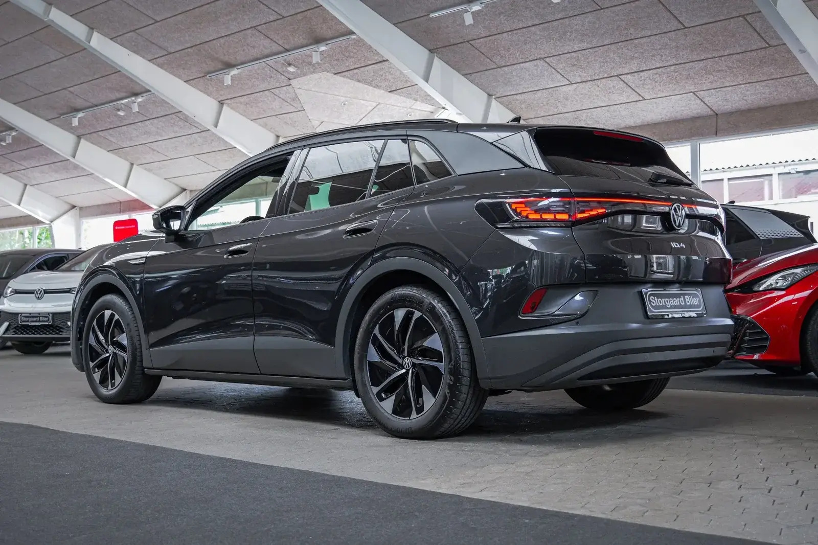 Grå VW ID.4 fra 2021