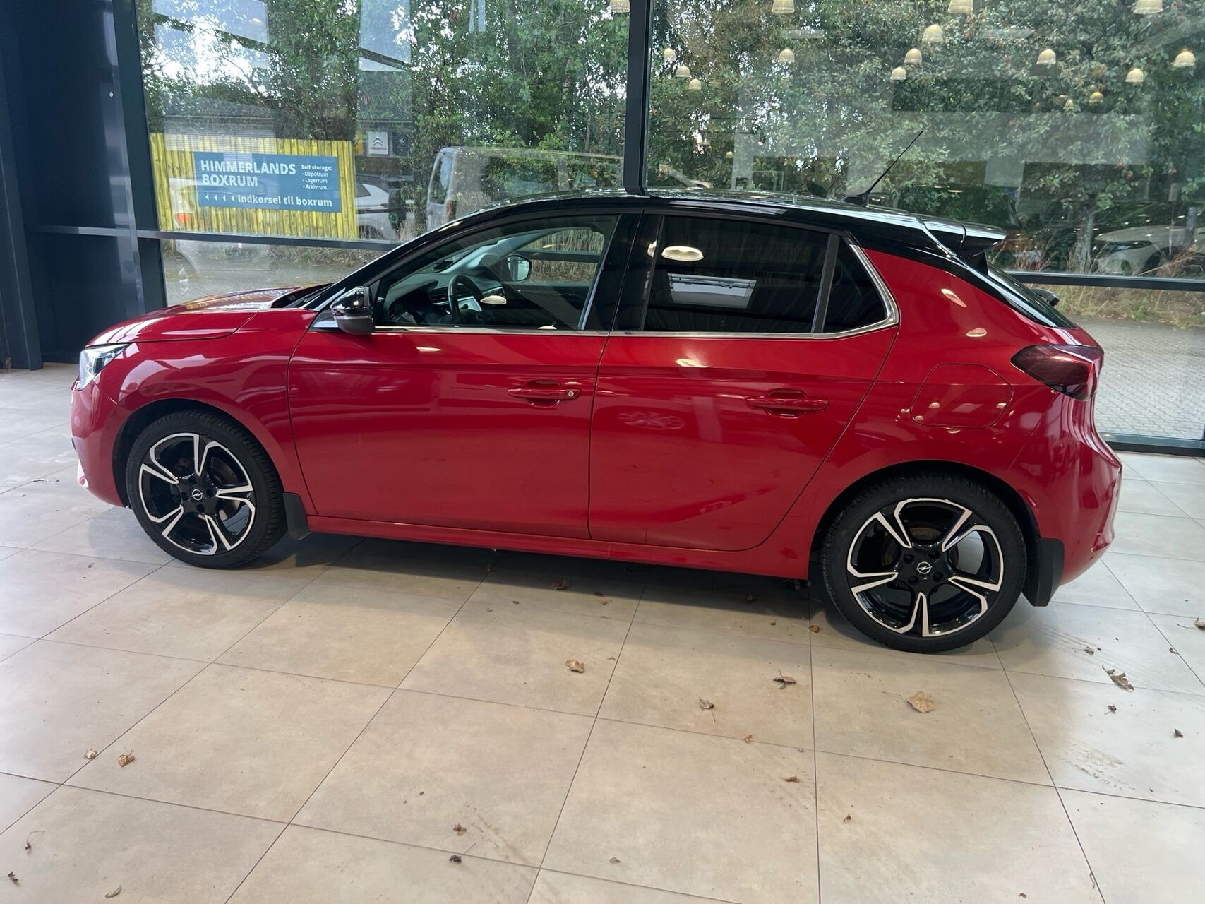 Rød Opel Corsa fra 2021