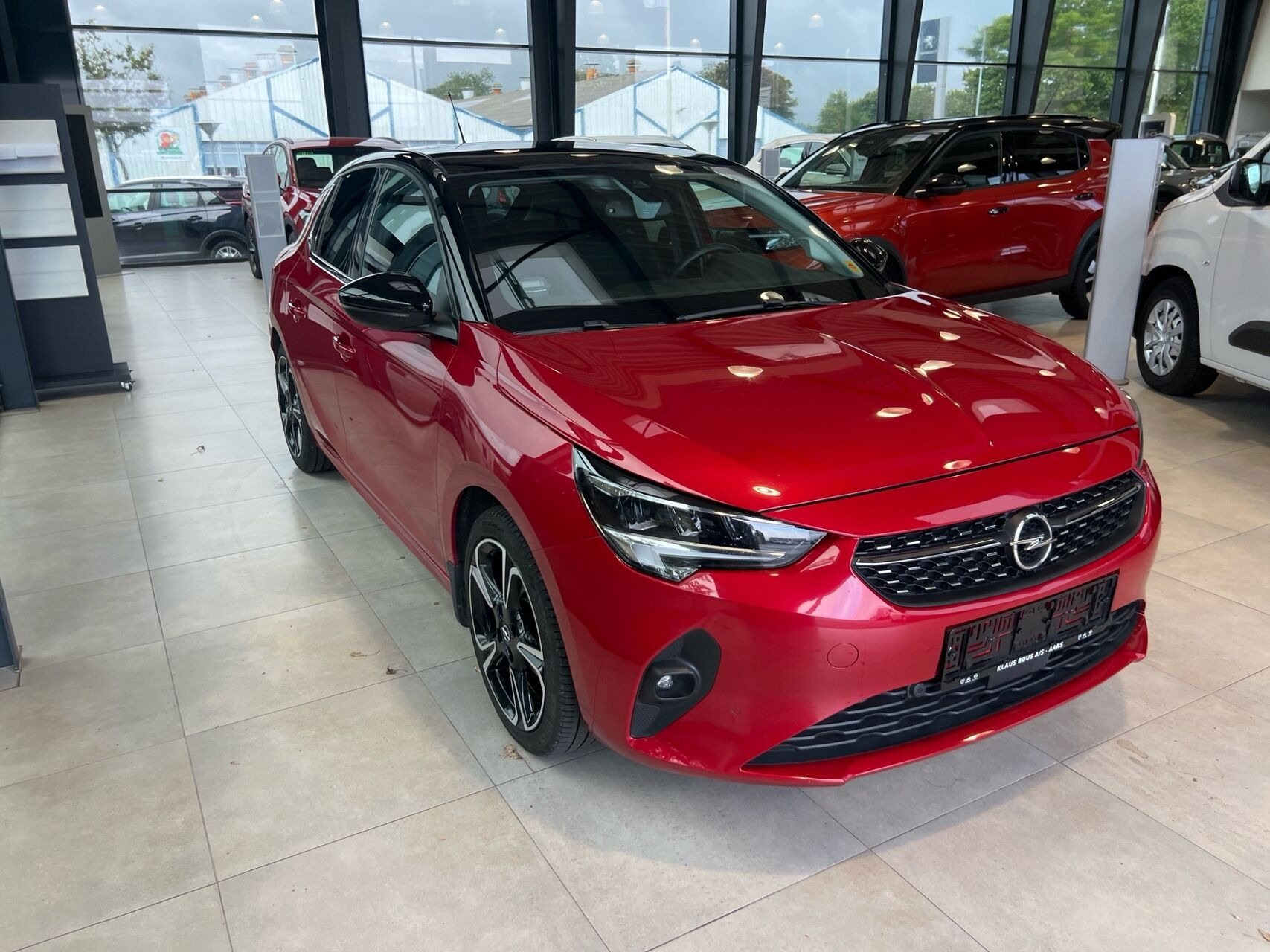 Rød Opel Corsa fra 2021