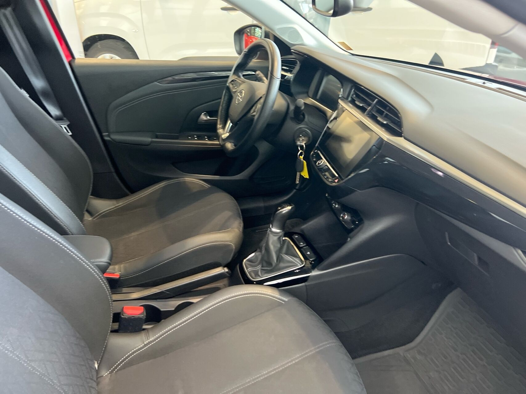 Rød Opel Corsa fra 2021